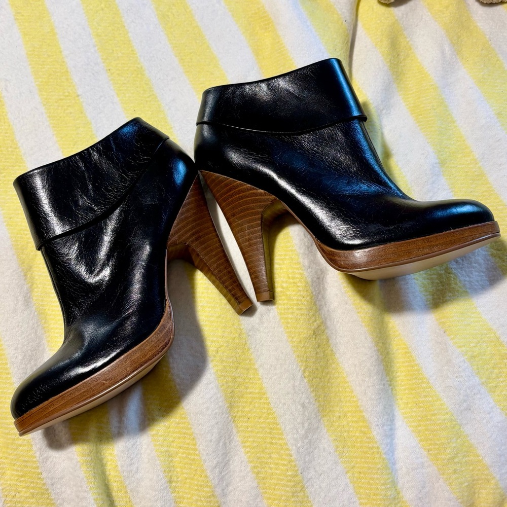 4/$15 Chinese Laundry Black Leather Ankle Boots, high-heeled, EUC, 7